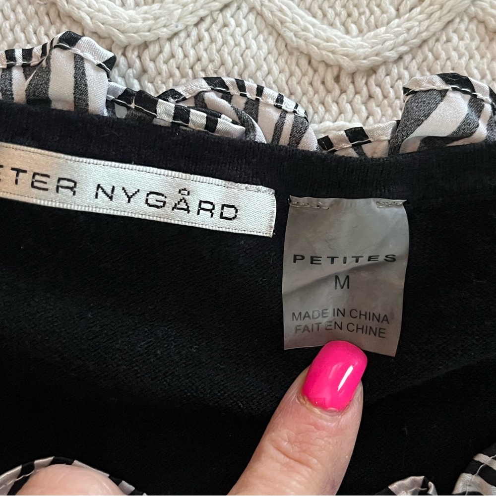 Peter Nygard Black Sleeveless Top with Ruffle Detail women’s petite medium - Picture 7 of 9